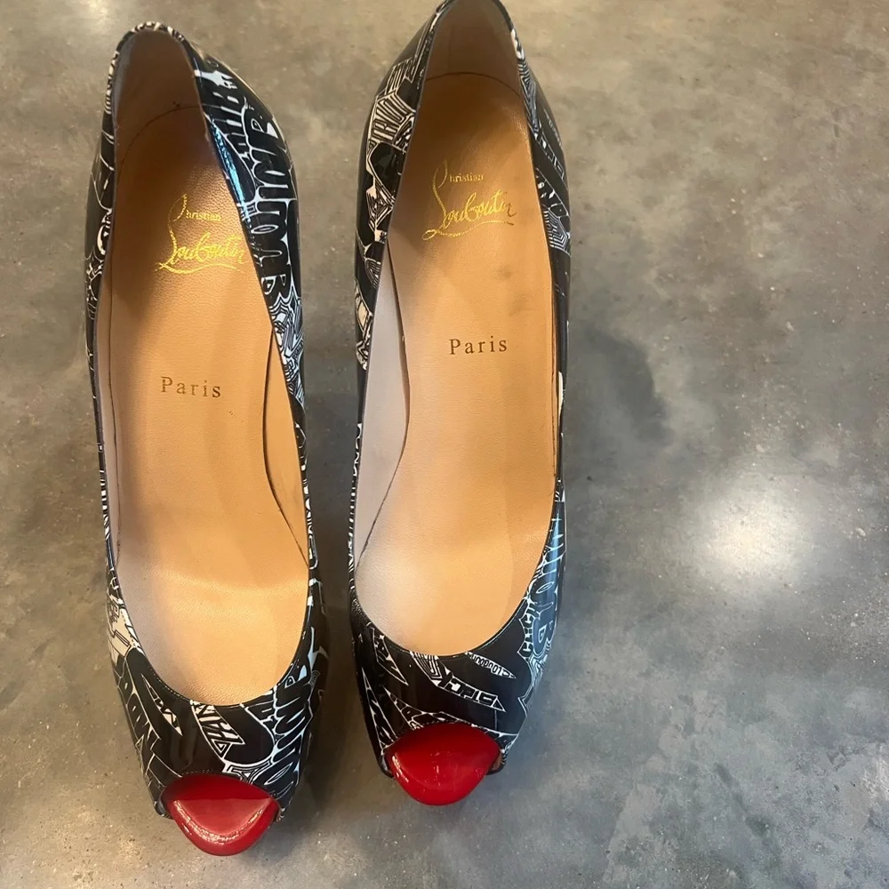 Authentic Christian Louboutin graffiti peep toe platform heels - Picture 3 of 9